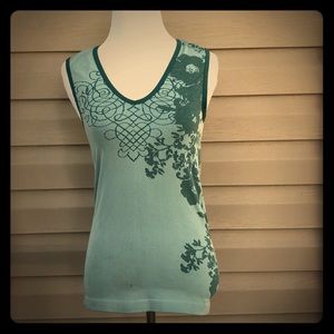 Athleta women’s mint green sleeveless athletic top